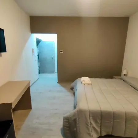 Carrooms Apartment